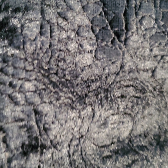 FAO Schwartz 4T Dragon costume. Texture Dark Teal metalic velvety material. - Picture 5 of 10